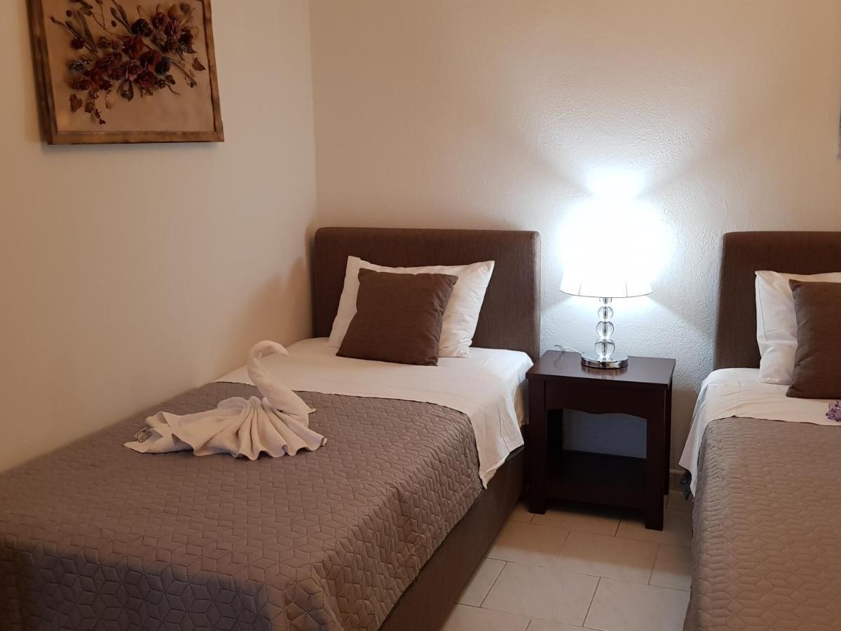 Virvilis Apartments Sívota Esterno foto