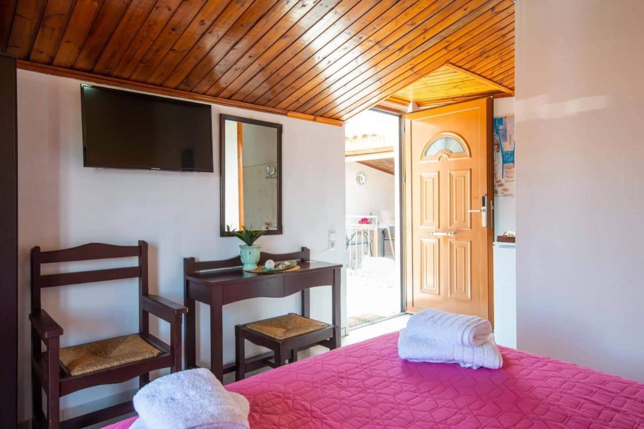 Virvilis Apartments Sívota Esterno foto